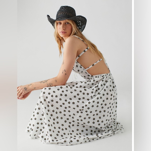 NWT For Love & Lemons Brenda Floral Midi Dress Size M - Picture 2 of 9